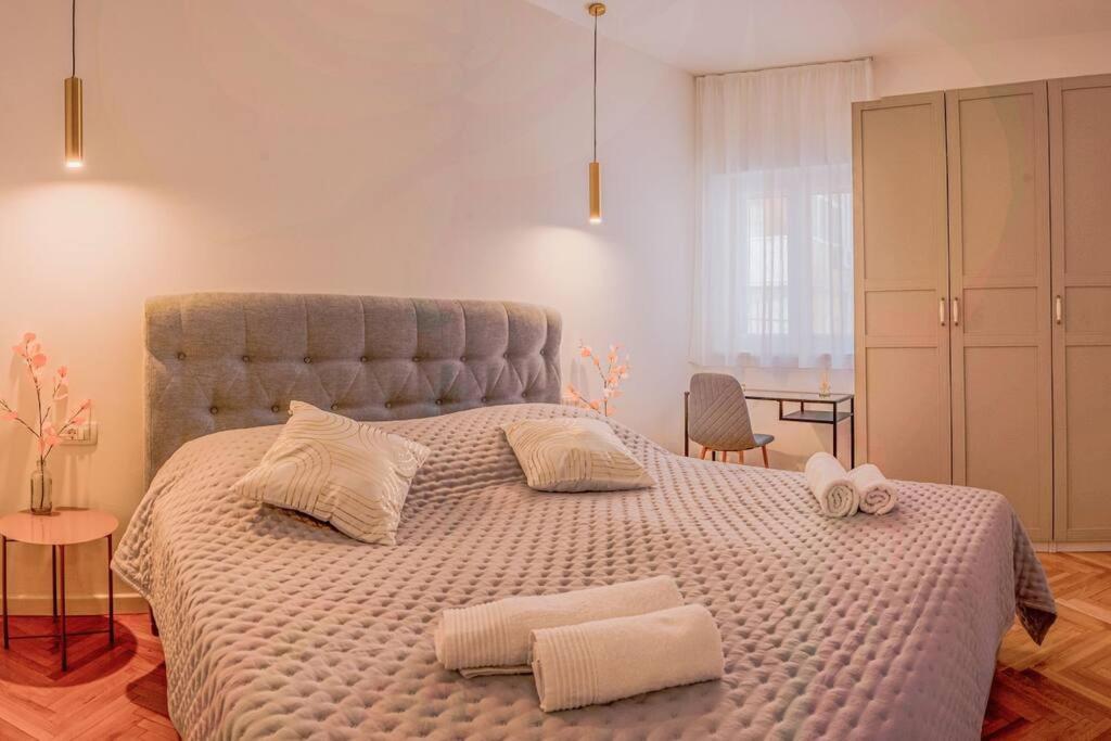 Luksuzni Apartman Ribica U Samom Centru Grada Σπλιτ Εξωτερικό φωτογραφία
